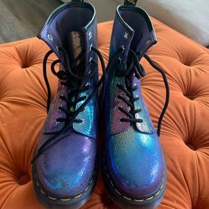 Brand never worn mermaid Docs size 8